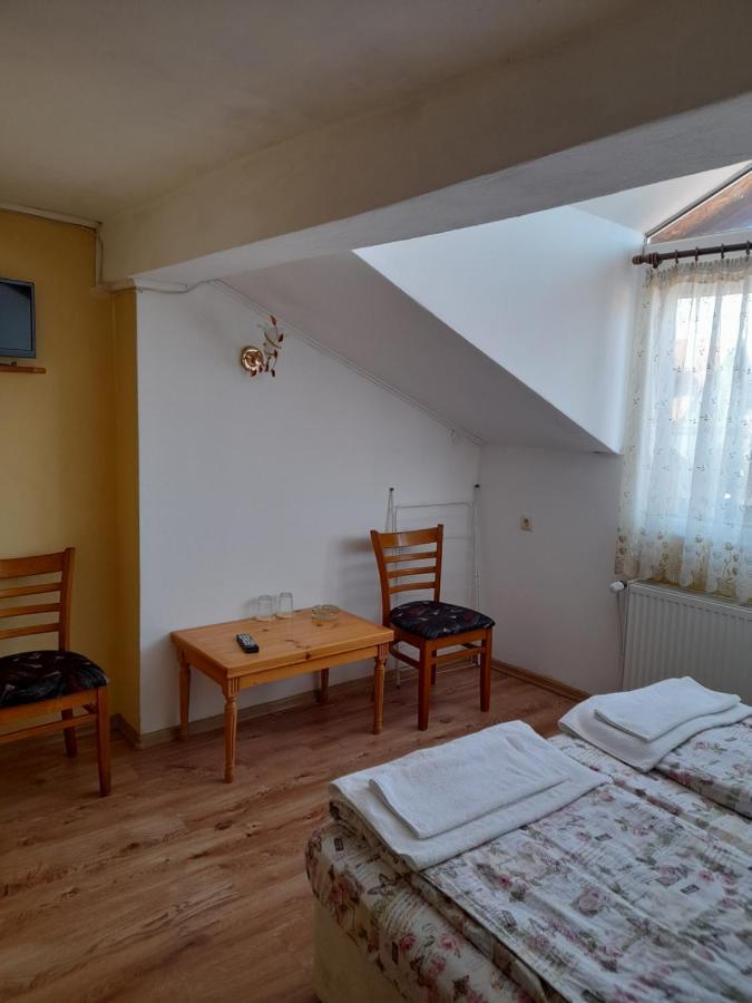 Yana Guest House Dobrinishte Luaran gambar